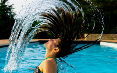 Plage ou piscine : comment se maquiller pour aller se baigner ?